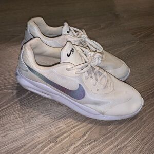 GRADE SCHOOL 7Y NIKE RUNNING SHOES - WOMEN